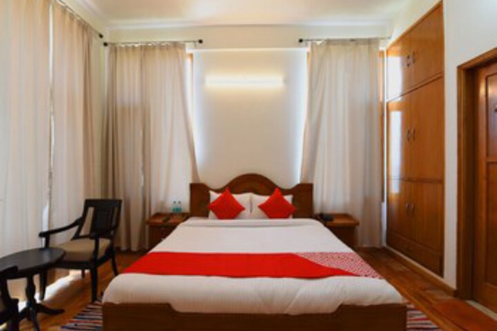 Room 15 of 25