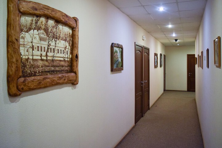 Ballroom/Hall 44 of 46