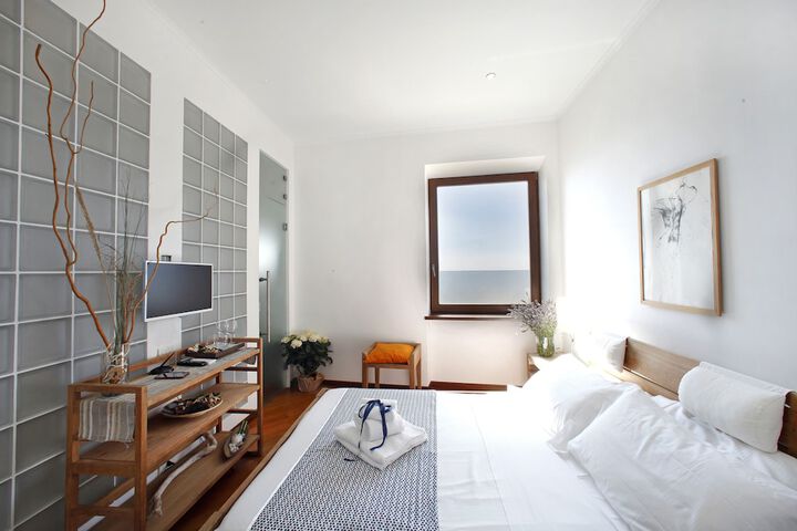 Room 12 of 31