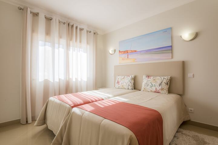 Room 8 of 70