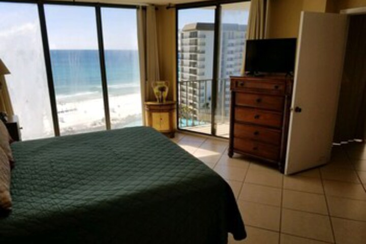 Room 25 of 25