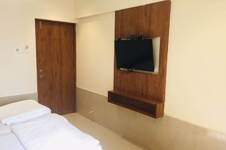 Room 48 of 90