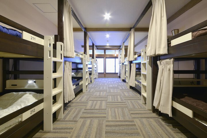 Room 12 of 48