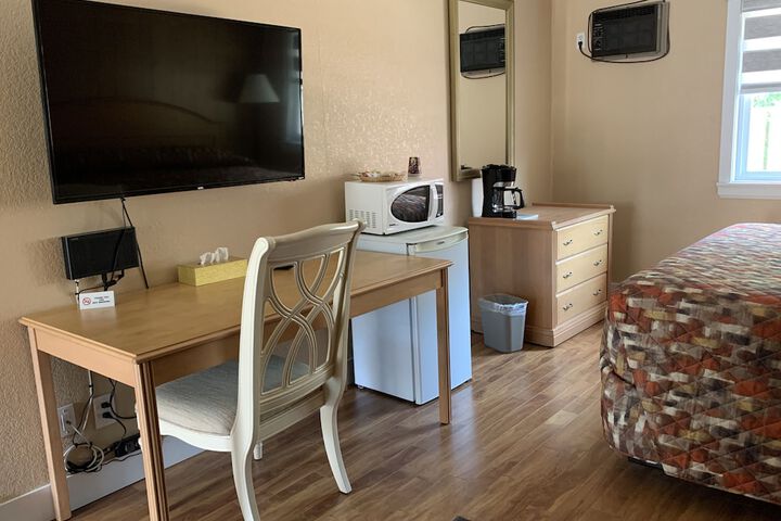 Room 32 of 63