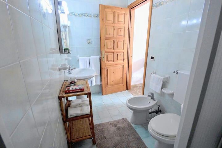 Room 40 of 72