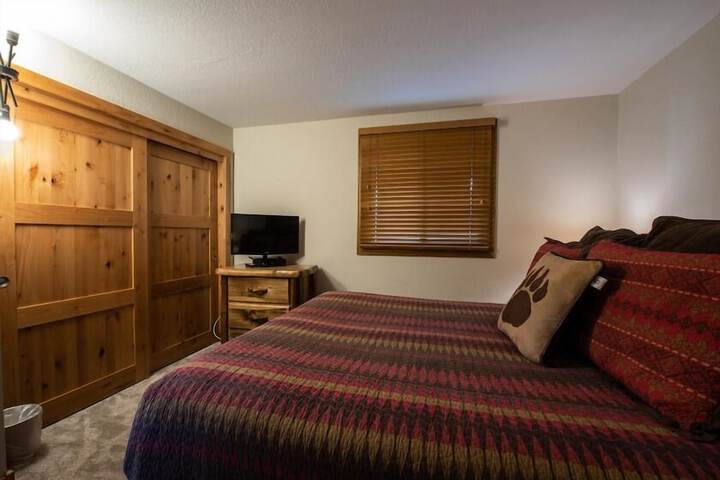 Room 5 of 31