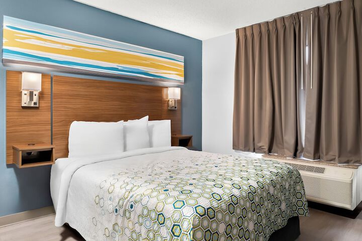 ADA Accessible Studio 1 Queen Bed (2 of 9)