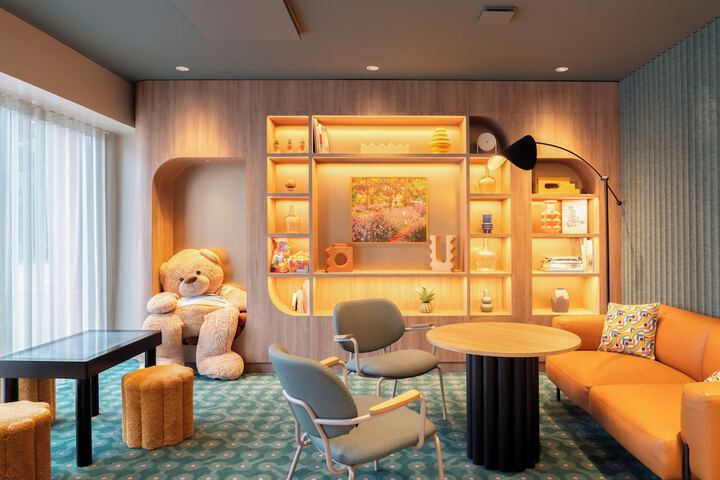 Guest Lobby