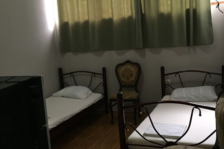 Room 6 of 21