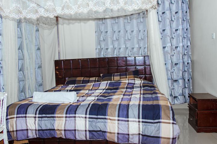Room 14 of 36