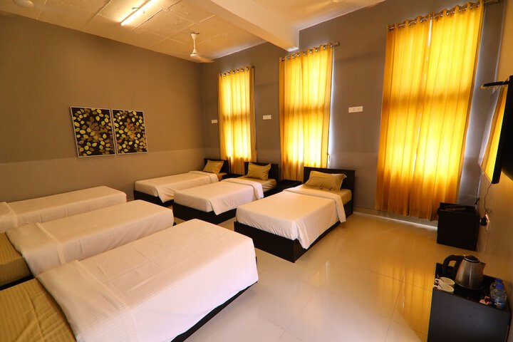 Room 13 of 97