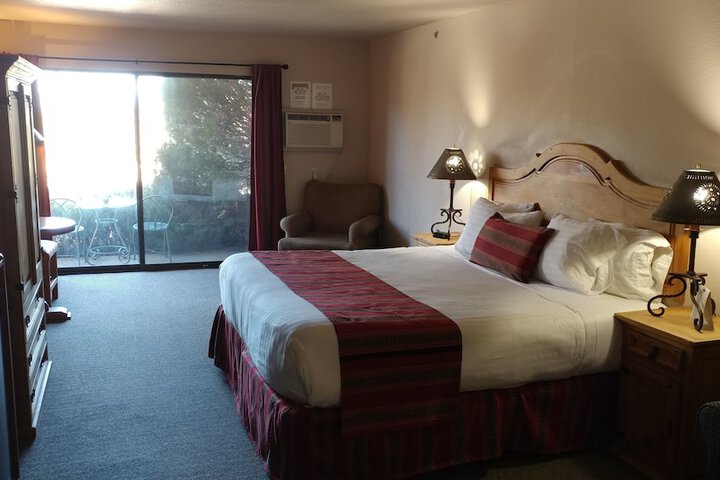 Room 5 of 74