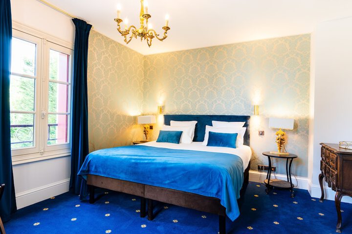 Room 10 of 49