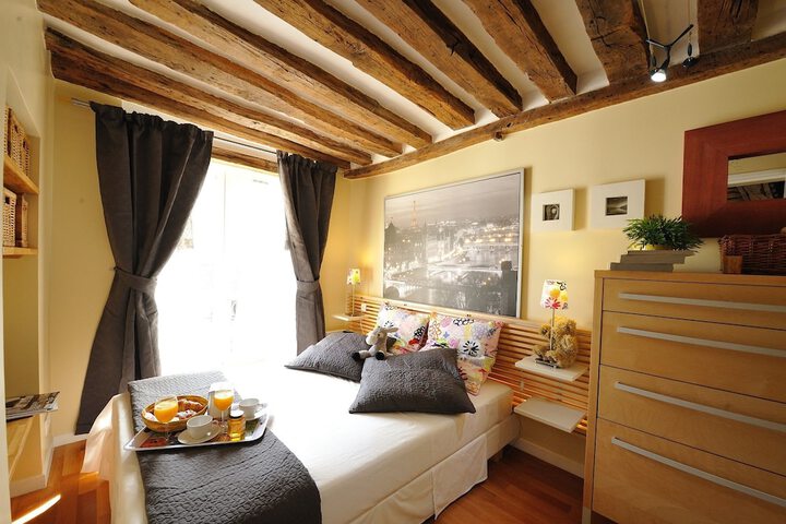 Room 47 of 648