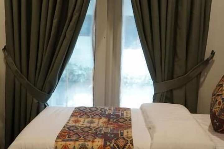 Room 30 of 52