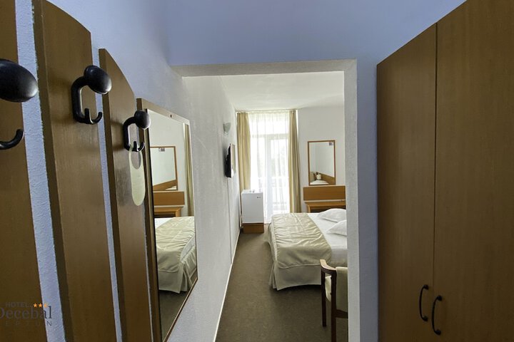 Room 7 of 44