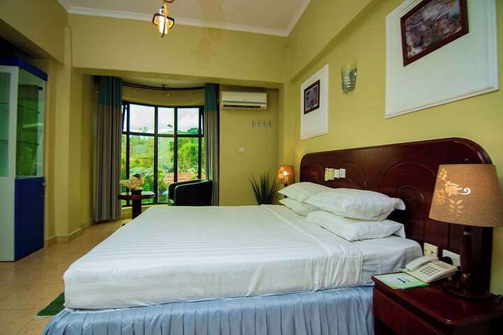 Room 65 of 167