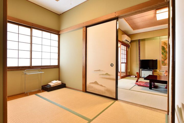 Room 8 of 38