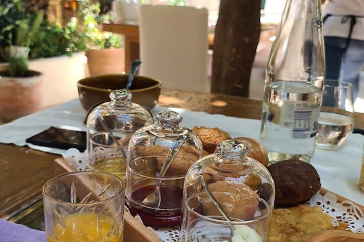 Breakfast/Coffee Service 50 of 62