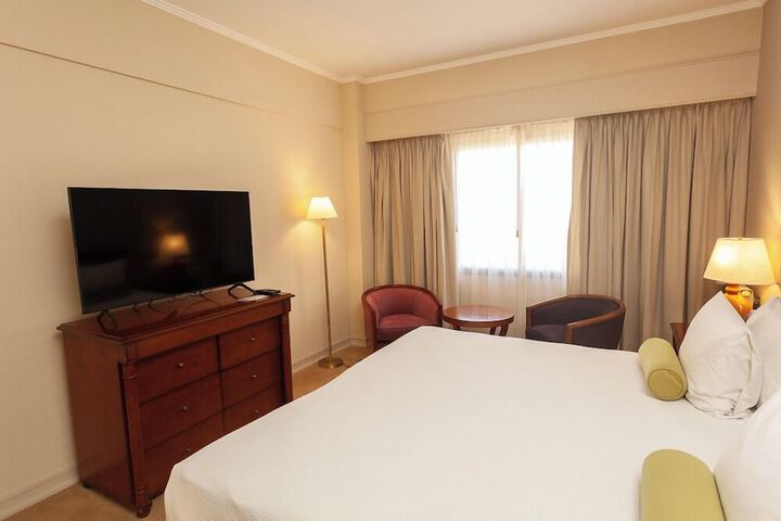 Room 18 of 49