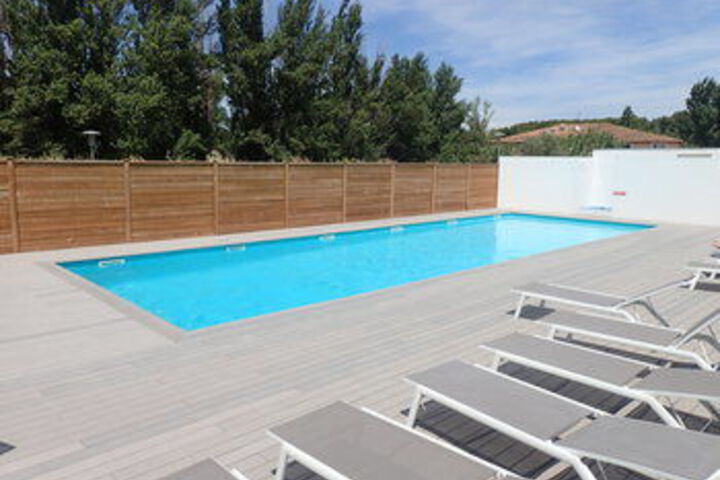 Pool 27 of 34