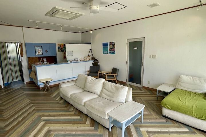 Entrance & Lobby