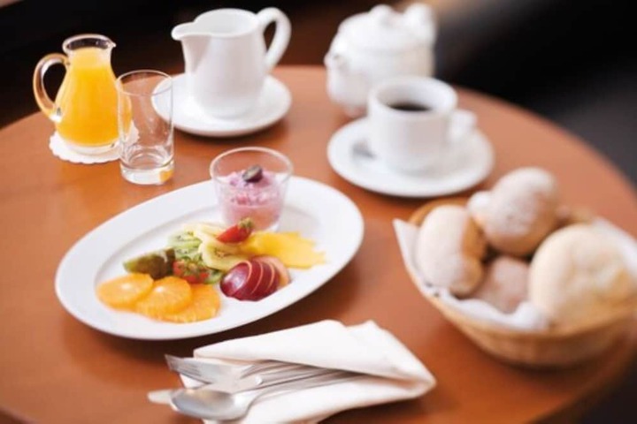 Breakfast/Coffee Service 25 of 48
