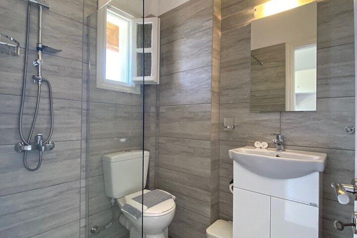 Room 15 of 24