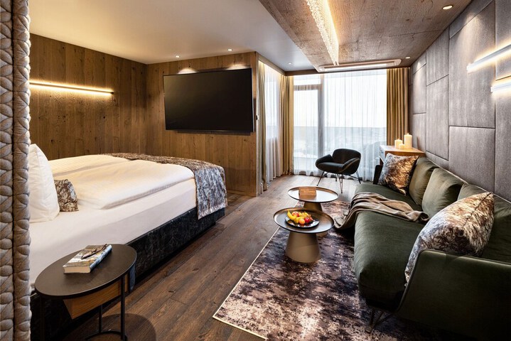 Room 51 of 177