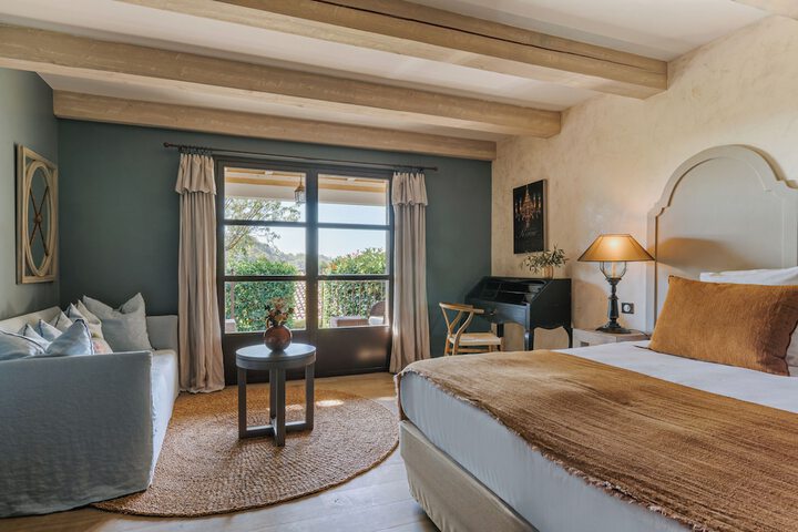 Room 43 of 82