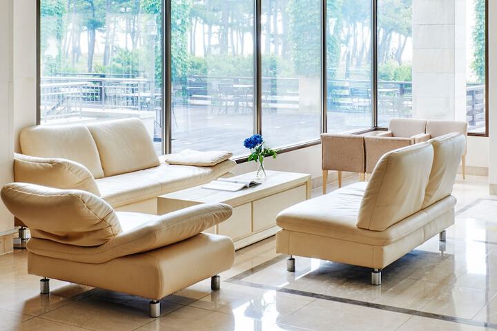 Guest Lobby