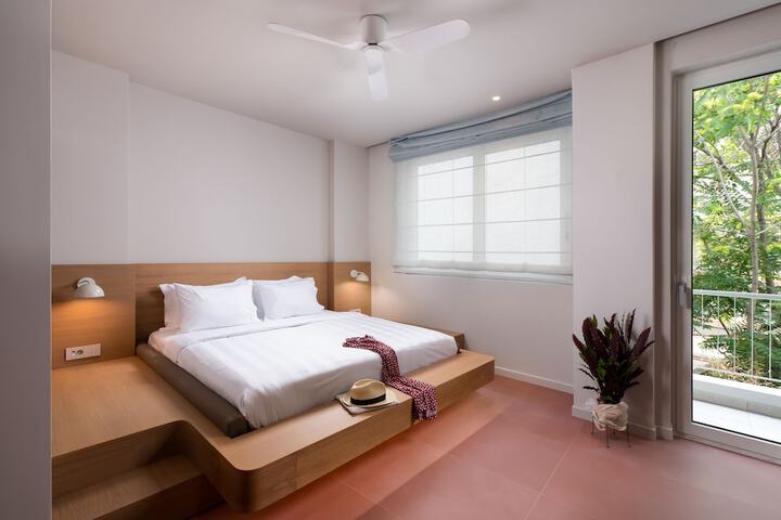 Room 14 of 79