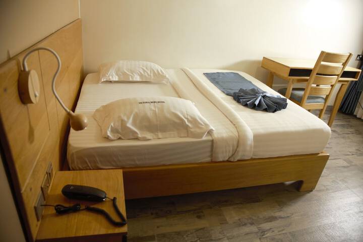 Room 14 of 33