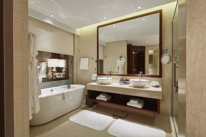Room 30 of 135