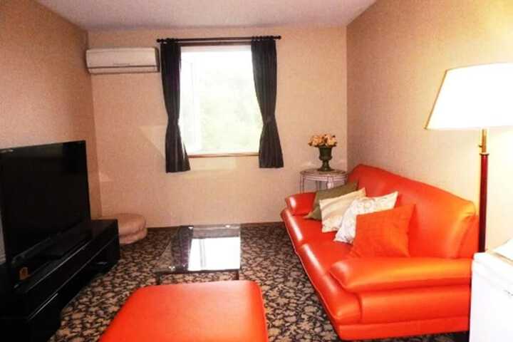 Room 14 of 27