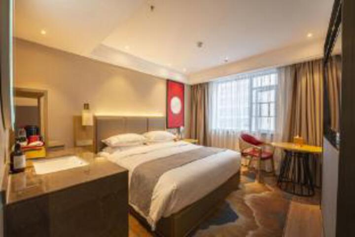 Room 17 of 19