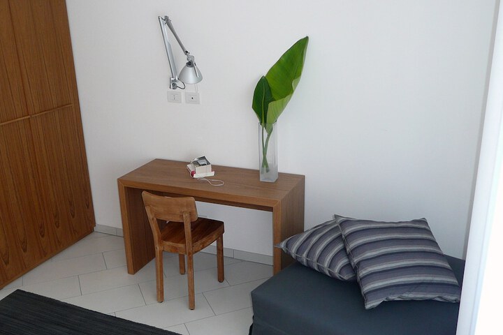 Room 5 of 49