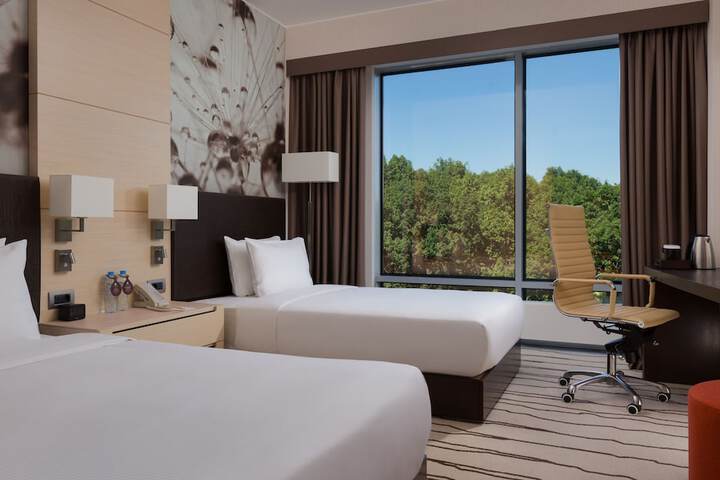 Room 4 of 116