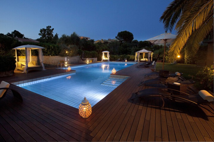 Pool 18 of 49