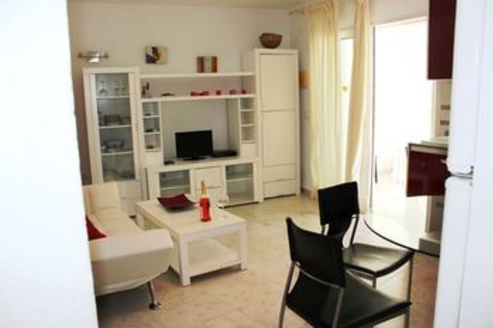 Room 14 of 27