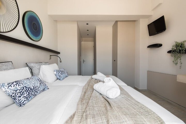 Room 45 of 74