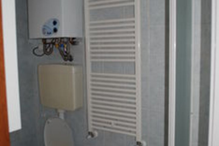 Room 2 of 17