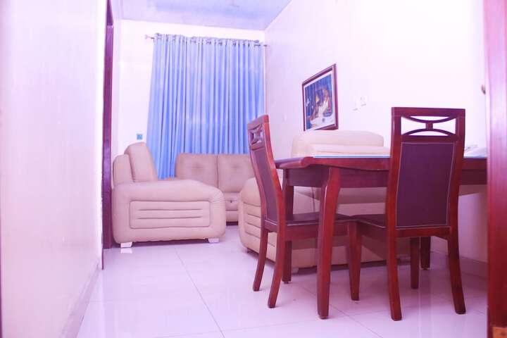 Room 17 of 38