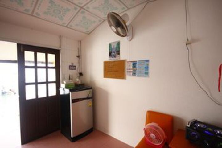 Room 14 of 15