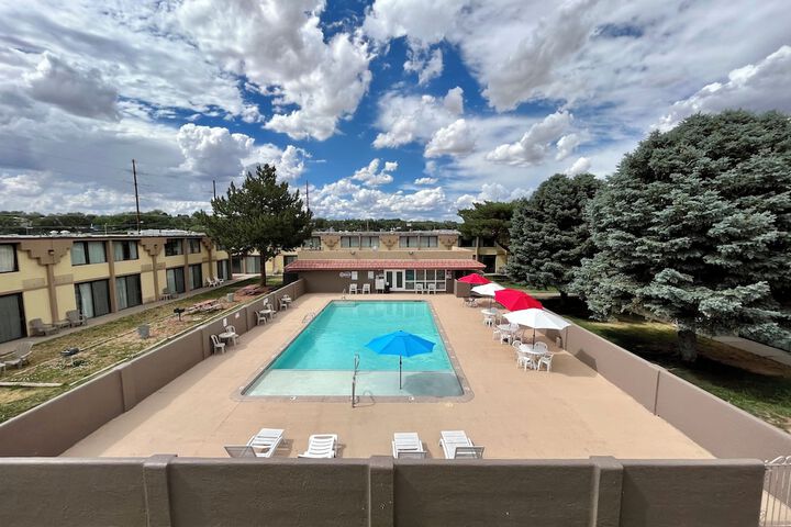 Pools & Facilities