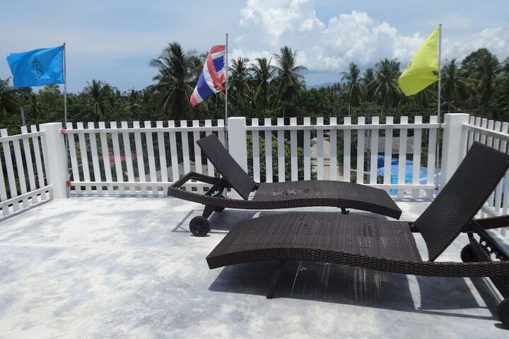 Sundeck 19 of 19