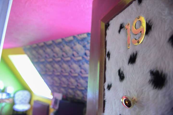 Room 112 of 272