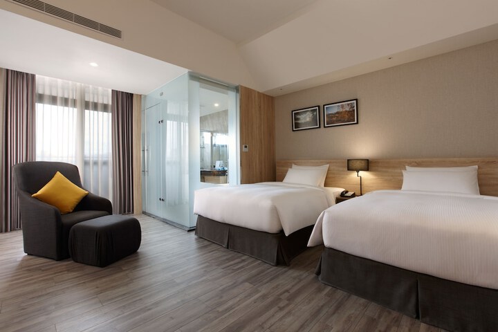 Room 16 of 63