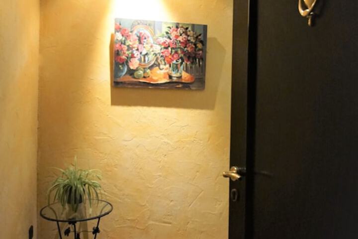 Room 9 of 34