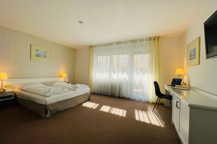 Room 37 of 75